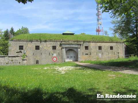 Le Fort et Château de Montfaucon