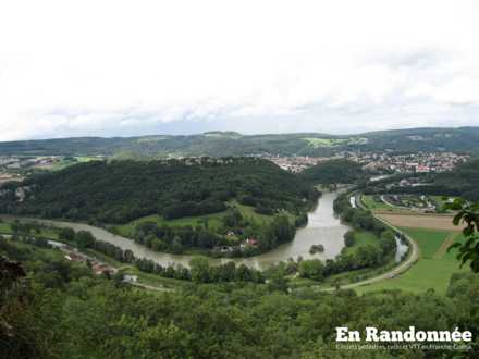 Vue sur la Vallée du Doubs et Baume-les-Dames