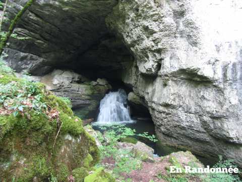 Les gorges de Nouailles et la source de la Loue