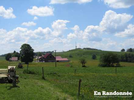 Vue sur le Crêt Monniot (1141 m)
