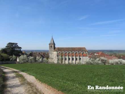 Vue sur l'église et Gy