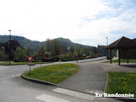 Parking à proximité du stade municipal