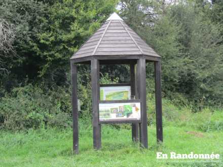 Kiosque d'accueil du Marais de Saône