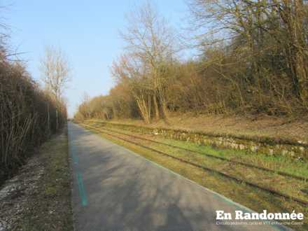 Piste cyclable à côté du vélorail