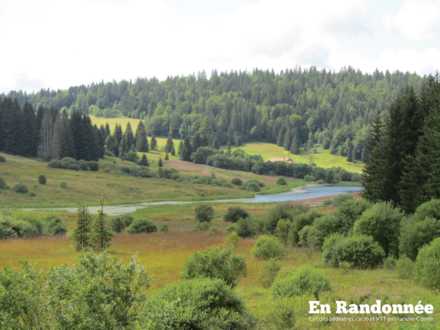 Vue sur le lac de l'Embouteilleux