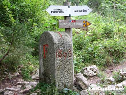 Borne franco-suisse de 1898