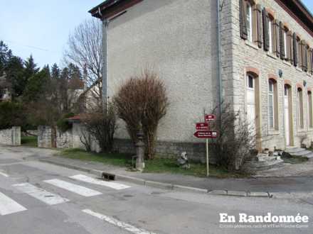 Fontaine, rue de la Gratotte