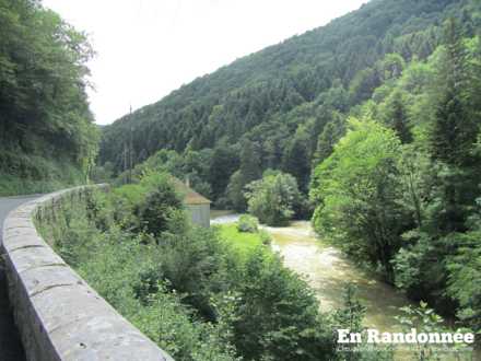 Barrage sur le Lison, route de Saraz