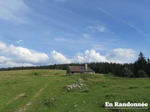 Chez Bougaud, à pied ou à VTT