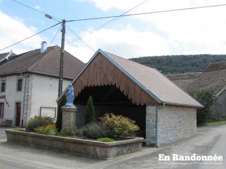 Lavoir, rue Principale