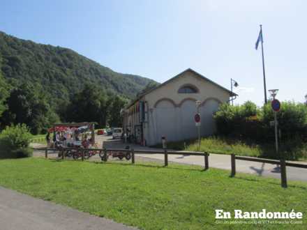 Halte fluviale - Aire de pique-nique