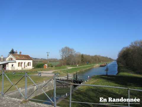 Gray et les rives de la Saône