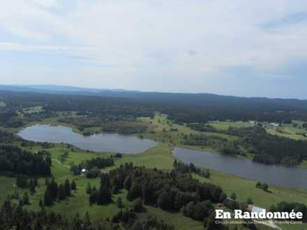 Vue sur les lacs de Bellefontaine et des Mortes