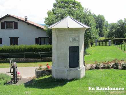 Fontaine et citerne, rue des Tilleuls