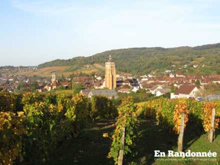 Vue sur Arbois et l'église St Just