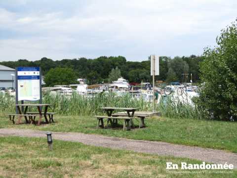 Les rives de Saône, port de Seveux-Savoyeux